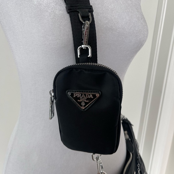 Prada Re-edition Cross Body Bag - Picture 4 of 16
